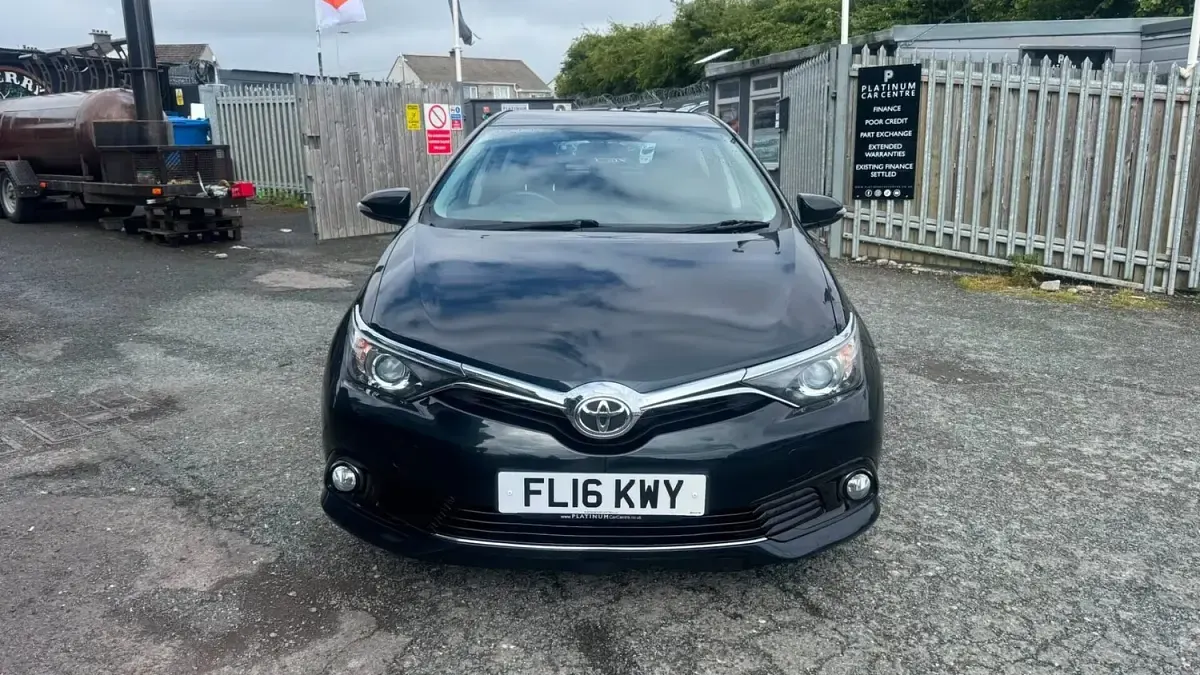 Used Toyota Auris Business Edition 2016 Grey Hatchback