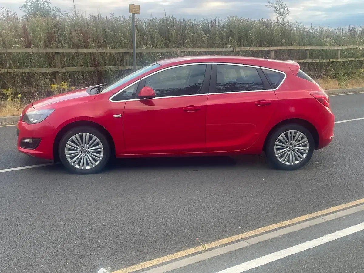 Used Vauxhall Astra Excite 2015 Red Hatchback