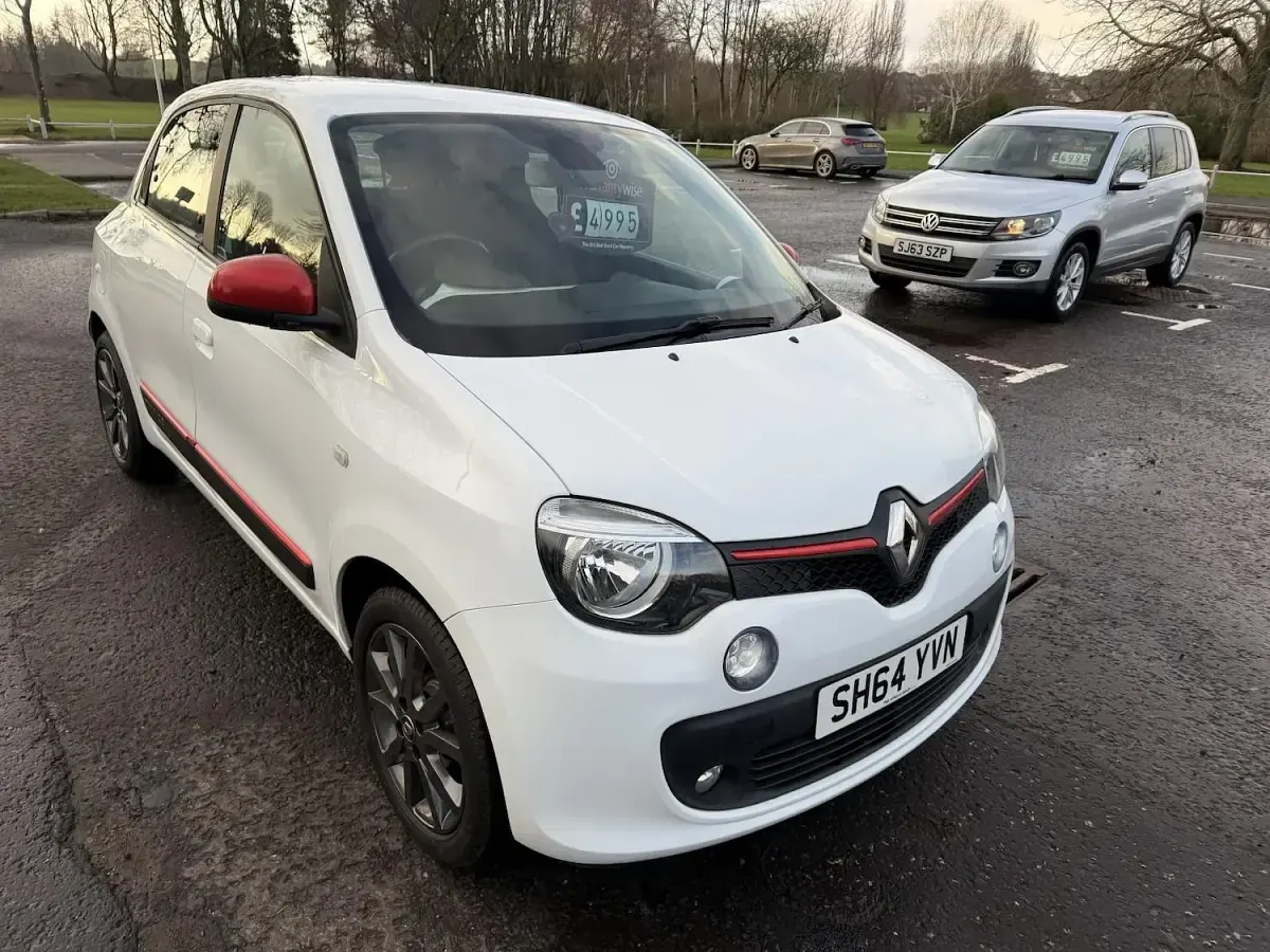 Used Renault Twingo Dynamique 70 HP (51 kW) 2014 White Hatchback