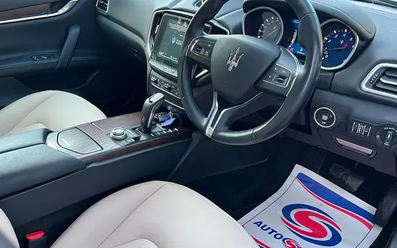 Used Maserati Ghibli 349 HP (256 kW) 2019 Grey Sedan