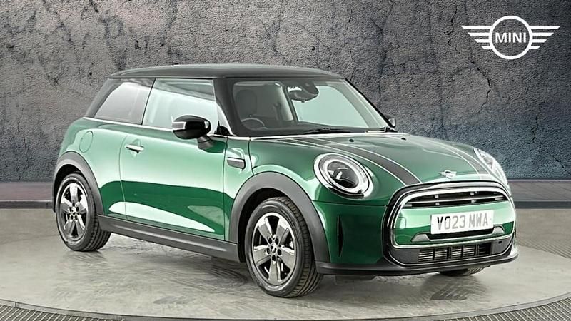Used Mini Cooper Classic 134 HP (98 kW) 2023 Green Hatchback