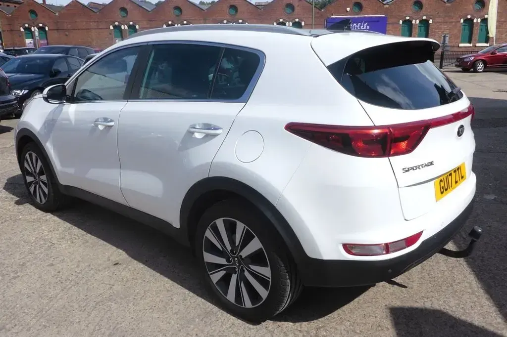 Used Kia Sportage 115 HP (84 kW) 2017 White SUV