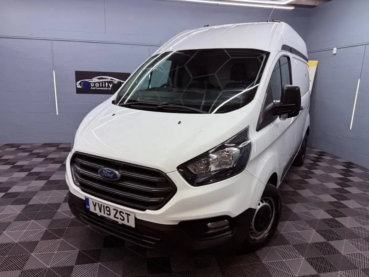 Usado Ford Transit Custom 105 HP (77 kW) 2019 Branco Van