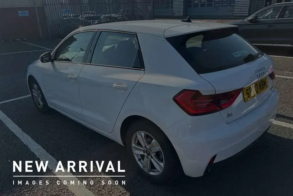 Used Audi A1 Design 114 HP (83 kW) 2020 White Hatchback