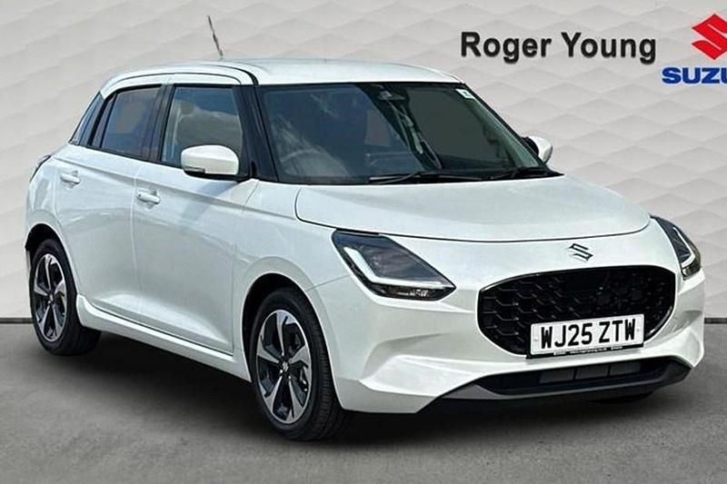New Suzuki Swift 82 HP (60 kW) 2025 White Hatchback