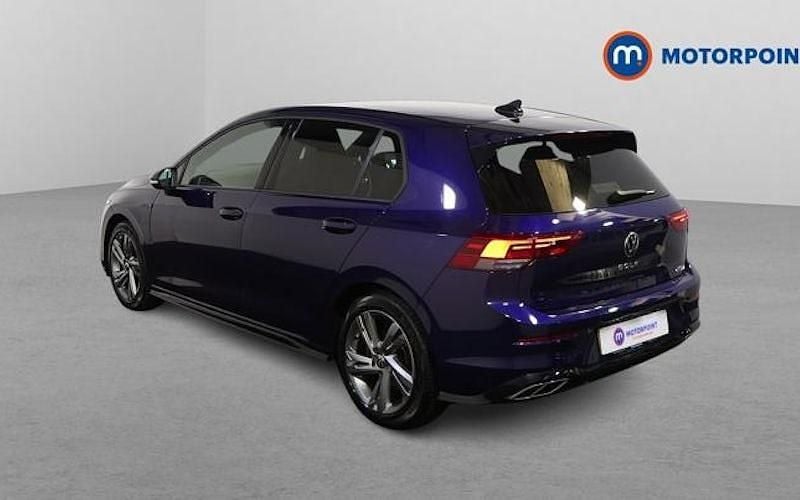 Usado VW Golf VIII R-line 150 HP (110 kW) 2022 Azul Citadino