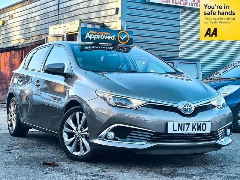 Bronze Used 2017 Toyota Auris Hybrid Hatchback | £10,895 (Fair price) - Image 1/4