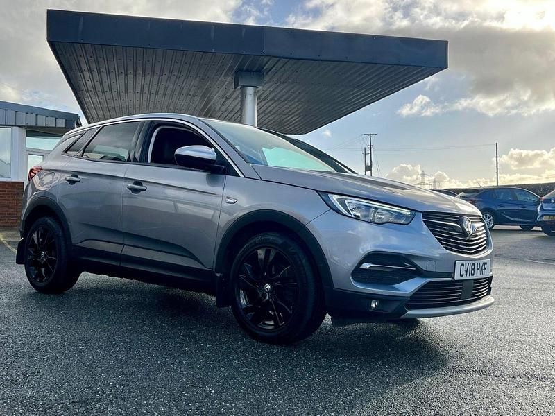 Used Vauxhall Grandland X Sport 118 HP (86 kW) 2018 Grey SUV