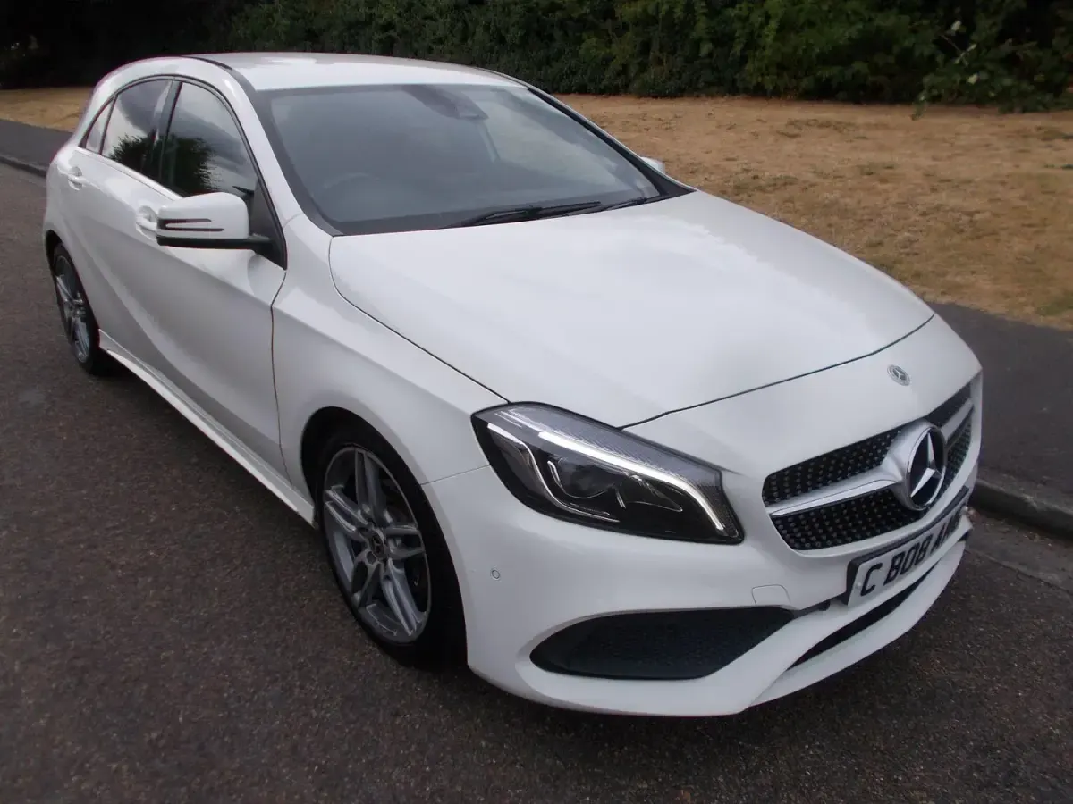 Used Mercedes A200 AMG Line Premium 136 HP (100 kW) 2016 White Hatchback