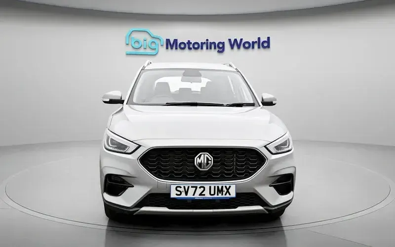 Usado MG ZS Excite 106 HP (77 kW) 2023 Prateado SUV