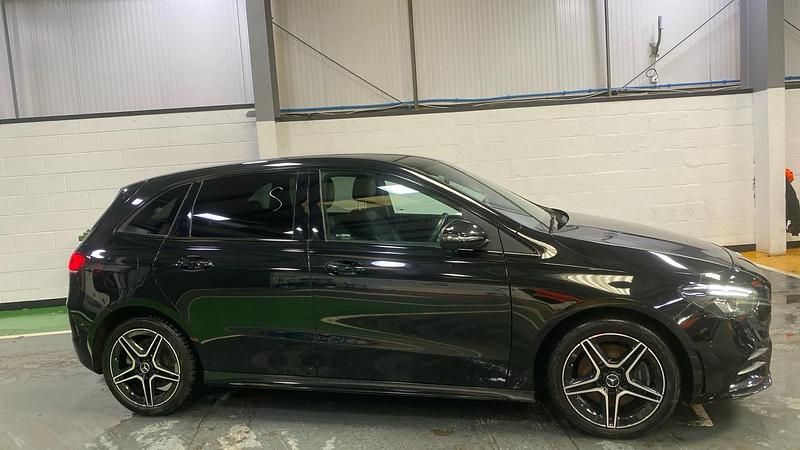 Used Mercedes B250e Executive 218 HP (160 kW) 2021 Black MPV
