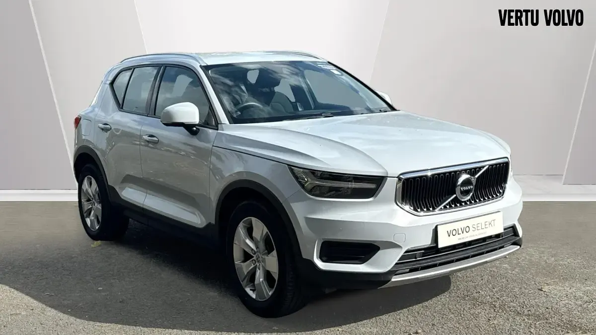 Used Volvo XC40 Momentum 163 HP (119 kW) 2021 SUV