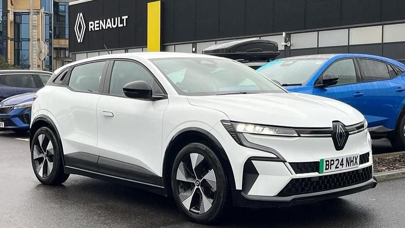 White Used 2024 Renault Megane E-Tech Equilibre Hatchback | £17,436 (Good price) - Image 1/1