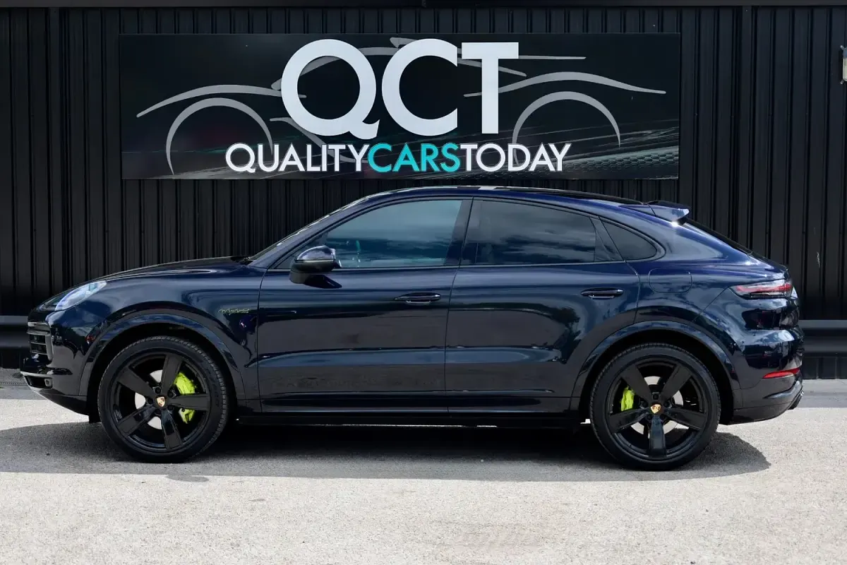 Used Porsche Cayenne E-Hybrid 456 HP (335 kW) 2019 Blue SUV