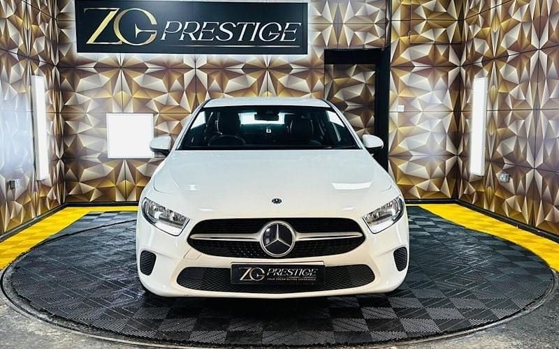 Used Mercedes A180 SE 136 HP (100 kW) 2020 White Hatchback