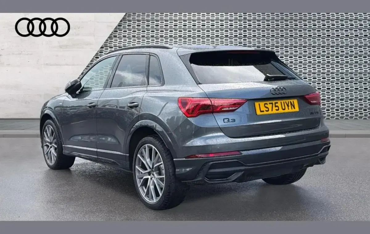 Used Audi Q3 Black Edition 150 HP (110 kW) 2025 Grey SUV