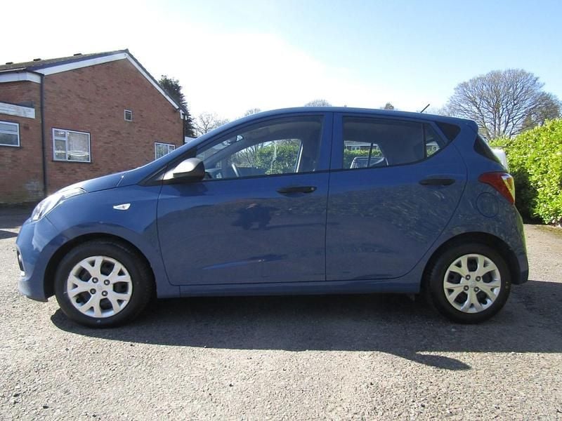 Used Hyundai i10 2014 Blue Hatchback