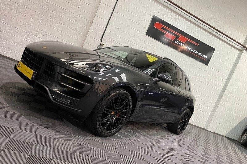 Used 2018 Porsche Macan Turbo SUV | £33,990 (Fair price) - Image 1/1