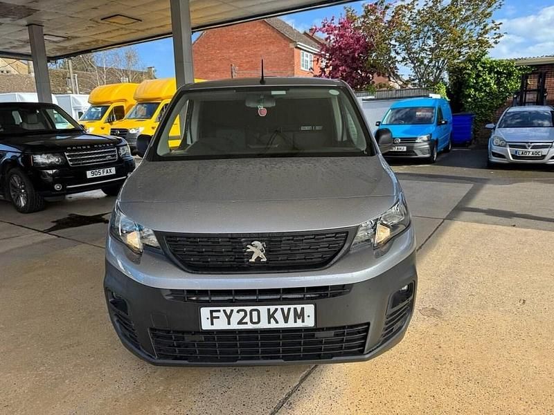 Used Peugeot Partner 131 HP (96 kW) 2020 Grey MPV