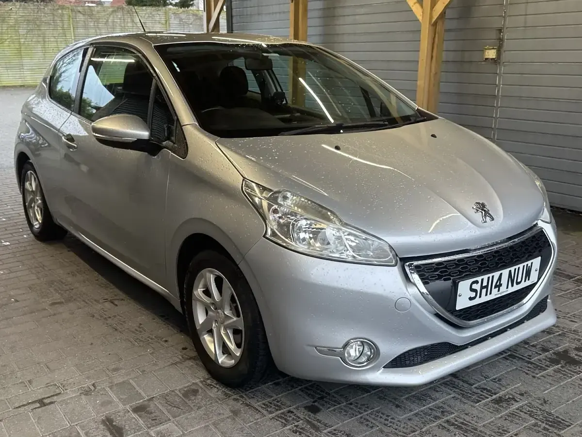 Used Peugeot 208 Active 2014 Silver Hatchback
