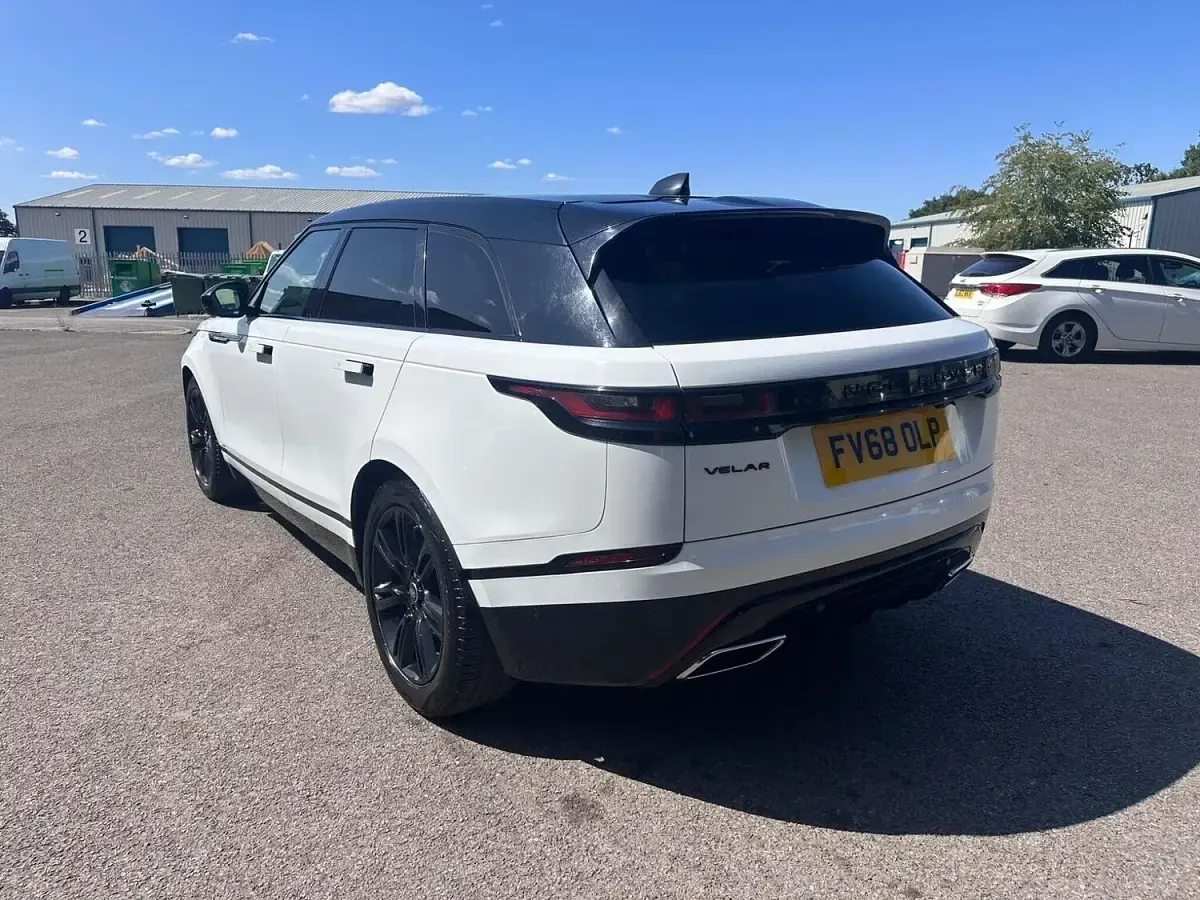 Used Land Rover Range Rover Velar SE Dynamic 2019 White SUV