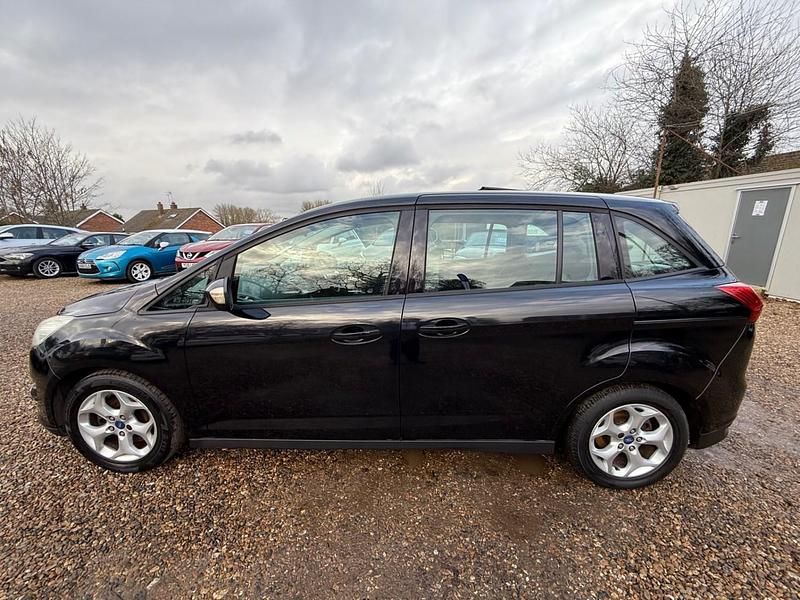 Usado Ford Grand C-Max Zetec 115 HP (84 kW) 2011 Preto Monovolume