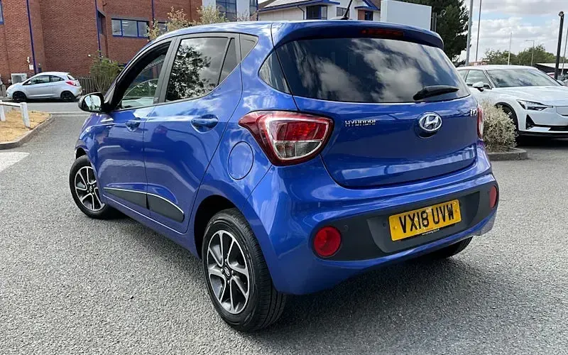 Used Hyundai i10 GO! 67 HP (49 kW) 2018 Blue Hatchback