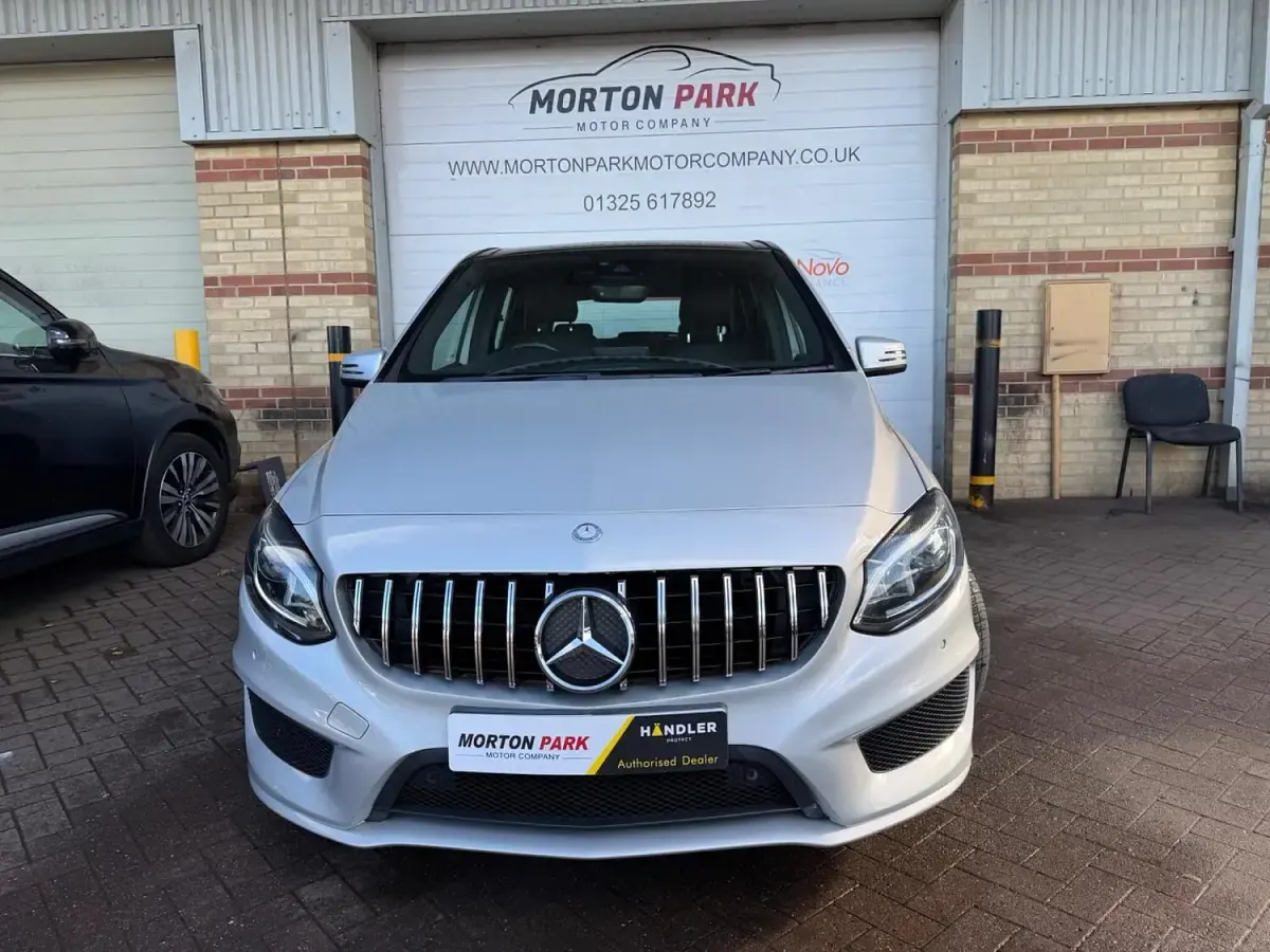 Used Mercedes B180 AMG Line Premium Plus 109 HP (80 kW) 2016 Silver Hatchback