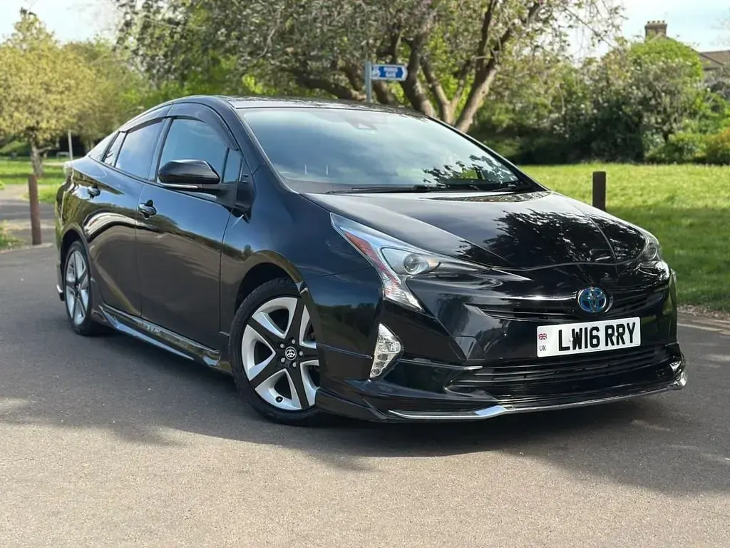 Usado Toyota Prius 70 HP (51 kW) 2016 Preto Citadino
