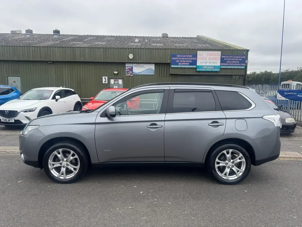 Used Mitsubishi Outlander 2014 Grey SUV