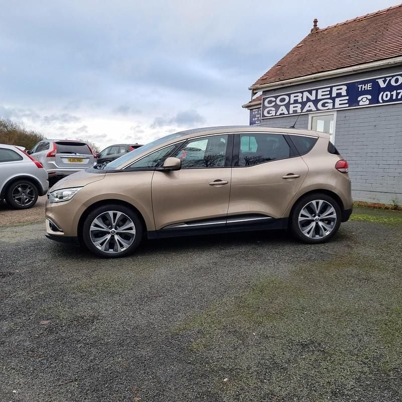 Used Renault Scénic IV Dynamique 2017 Beige MPV