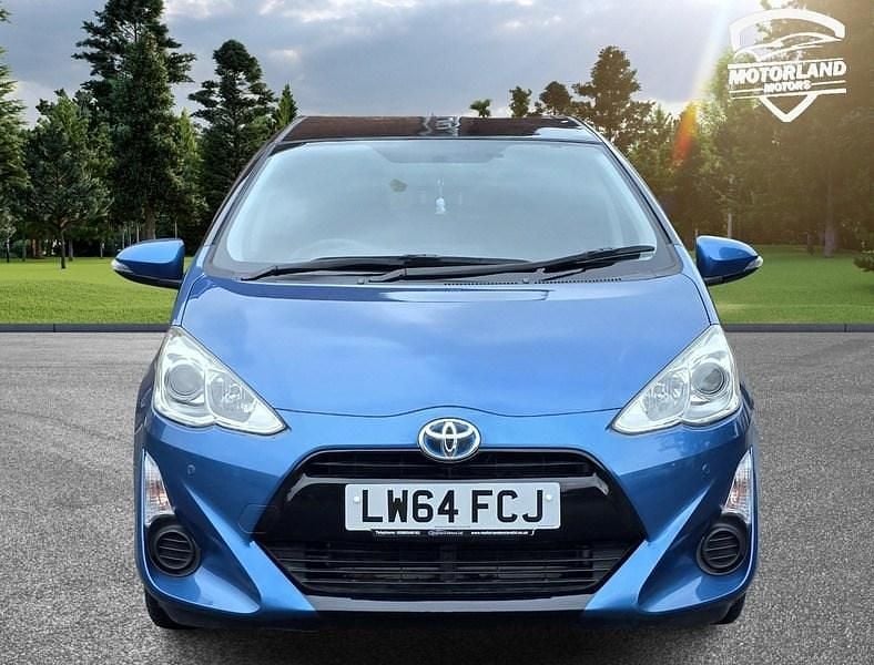 Used Toyota Yaris Hybrid 2015 Blue