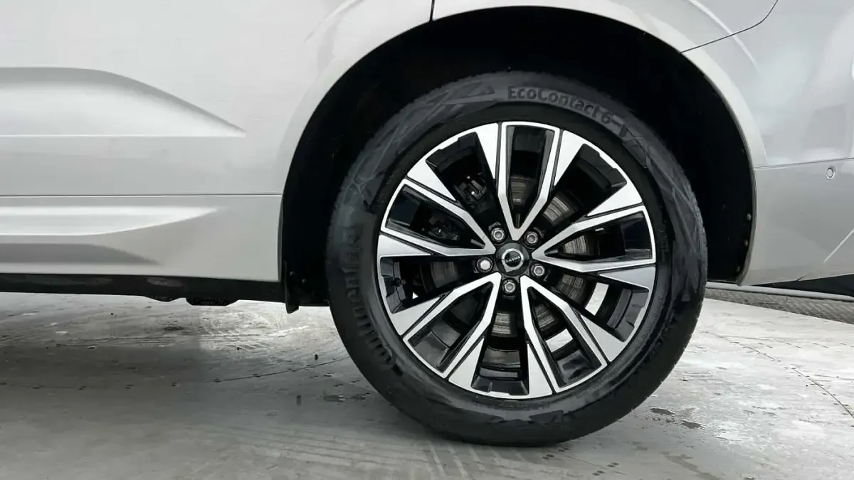 Used Volvo XC60 Plus 194 HP (142 kW) 2023 SUV