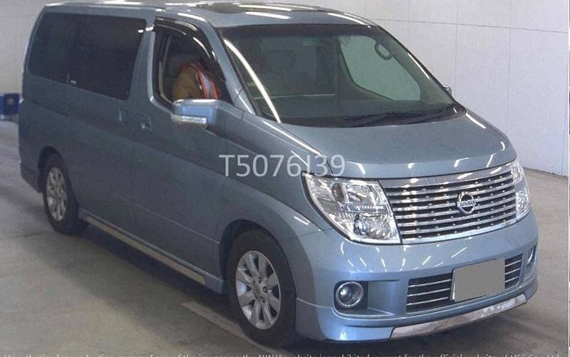 Used Nissan Elgrand 2005 Blue MPV