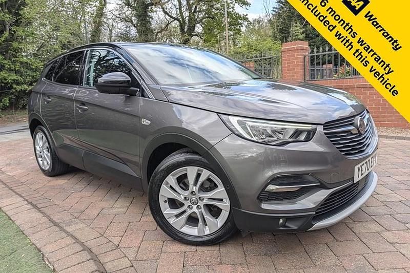 Used Vauxhall Grandland X SRi 130 HP (95 kW) 2020 Moonstone grey SUV
