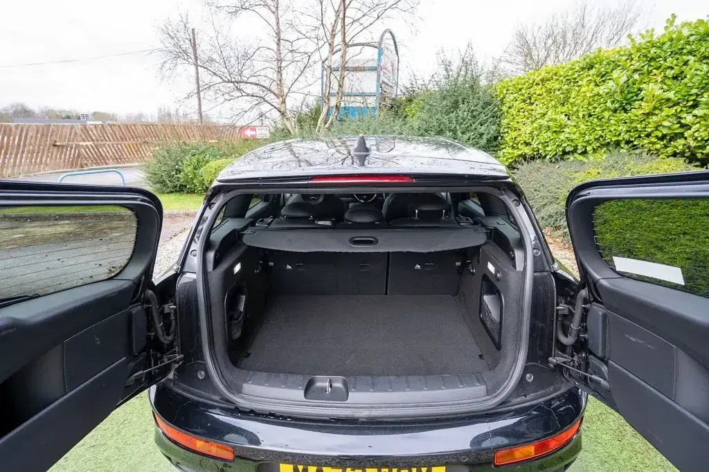 Used Mini Cooper Clubman Sport 136 HP (100 kW) 2022 Black Estate