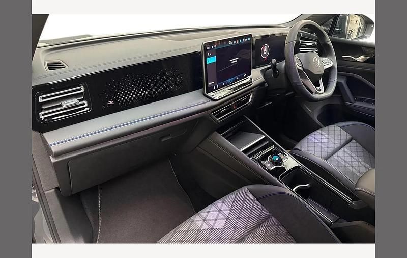 Used VW Tiguan R-line 150 HP (110 kW) 2025 Grey SUV