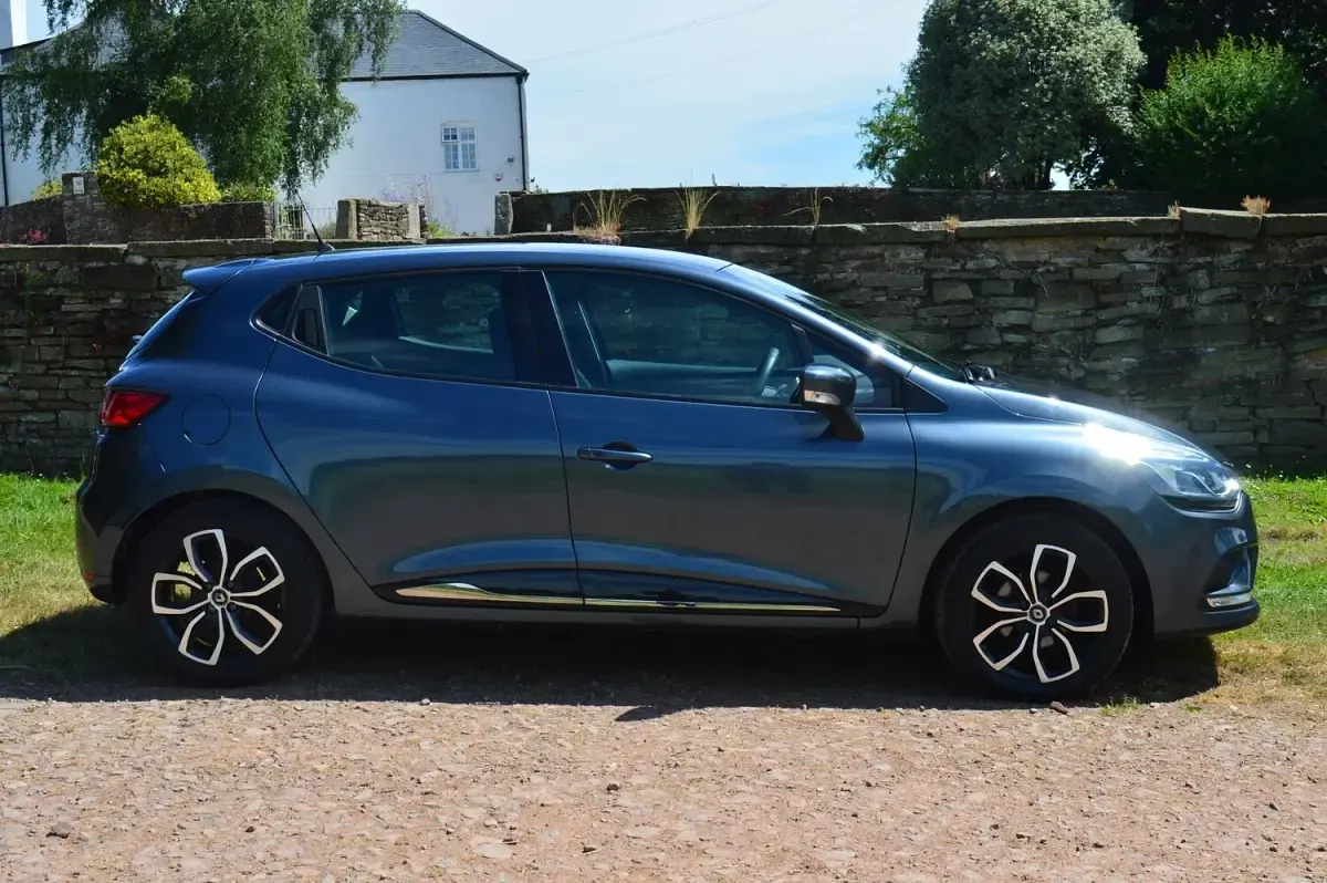 Used Renault Clio Play 110 HP (80 kW) 2019 Grey Hatchback