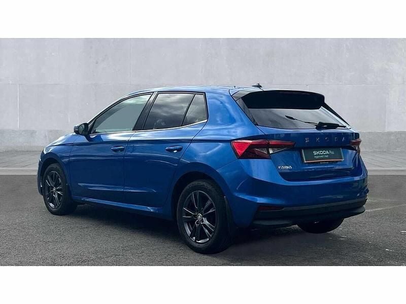 Used Skoda Fabia SE L 85 HP (62 kW) 2024 Race blue metallic Hatchback