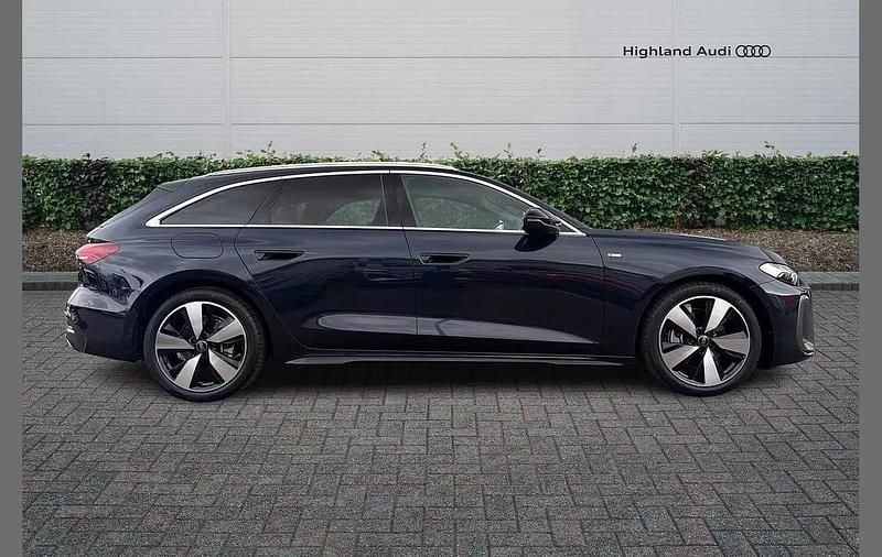 New Audi A5 S-Line 200 HP (147 kW) 2026 Blue Estate