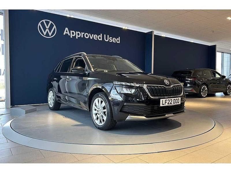 Black magic pearl effect Used 2022 Skoda Kamiq SE SUV | £14,686 (Good price) - Image 1/4