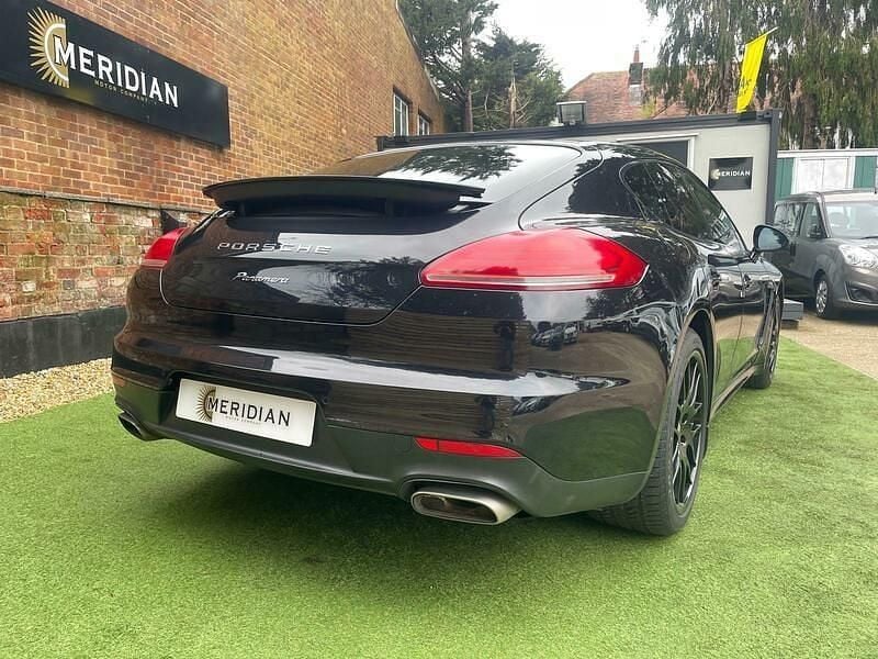 Used Porsche Panamera 300 HP (220 kW) 2014 Black Hatchback