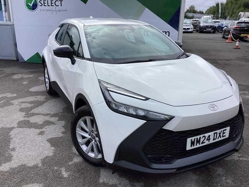 Blizzad pearl white Used 2024 Toyota C-HR SUV | £24,200 (Fair price) - Image 1/4