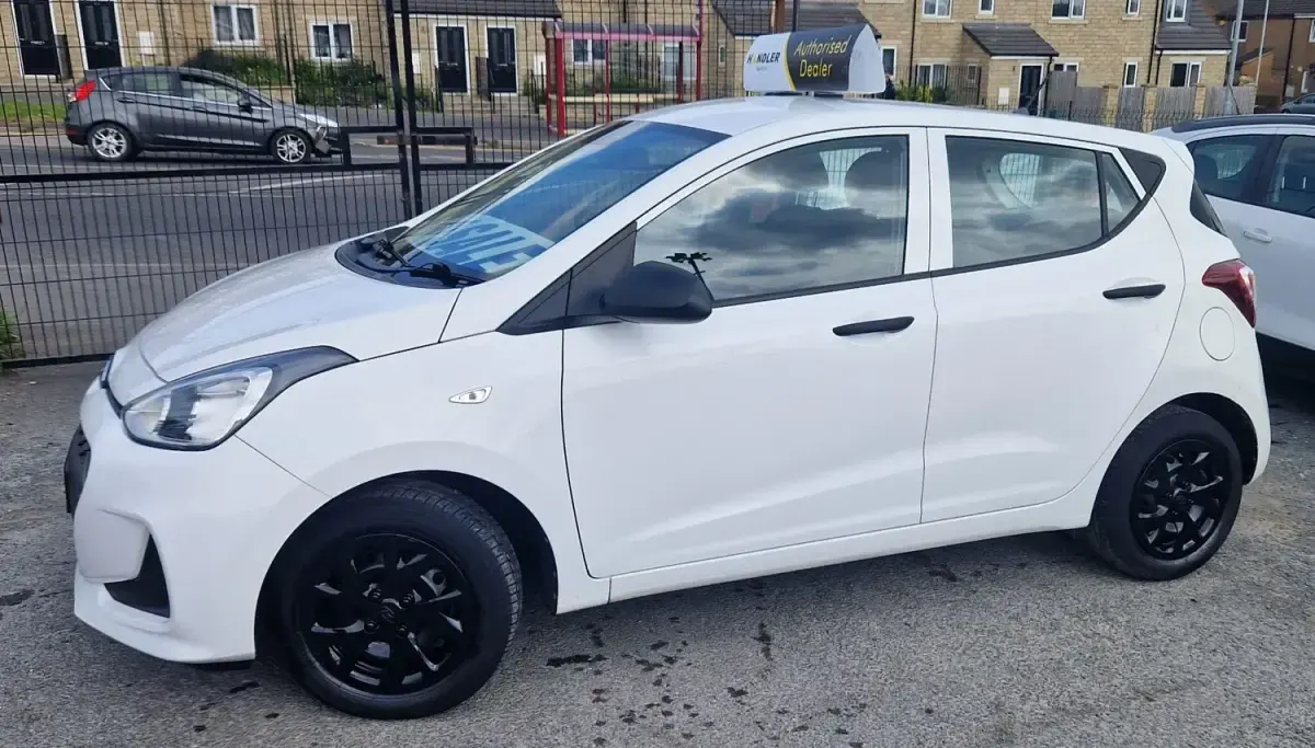 Używany Hyundai i10 67 KM (49 kW) 2018 Biały Hatchback