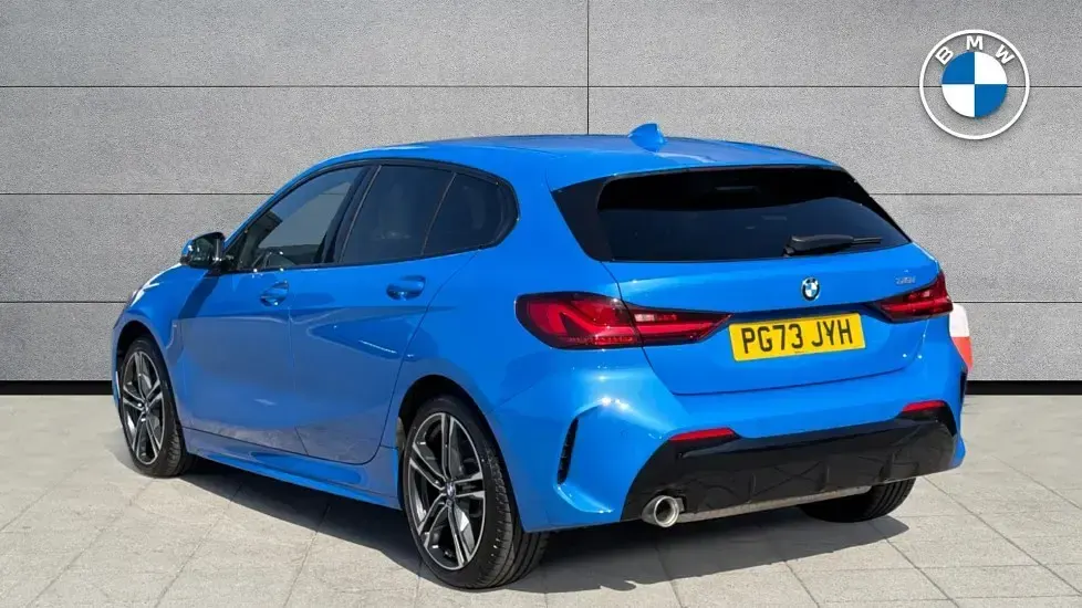 Gebraucht BMW 118 M Sport 134 PS (98 kW) 2024 Blau Kleinwagen