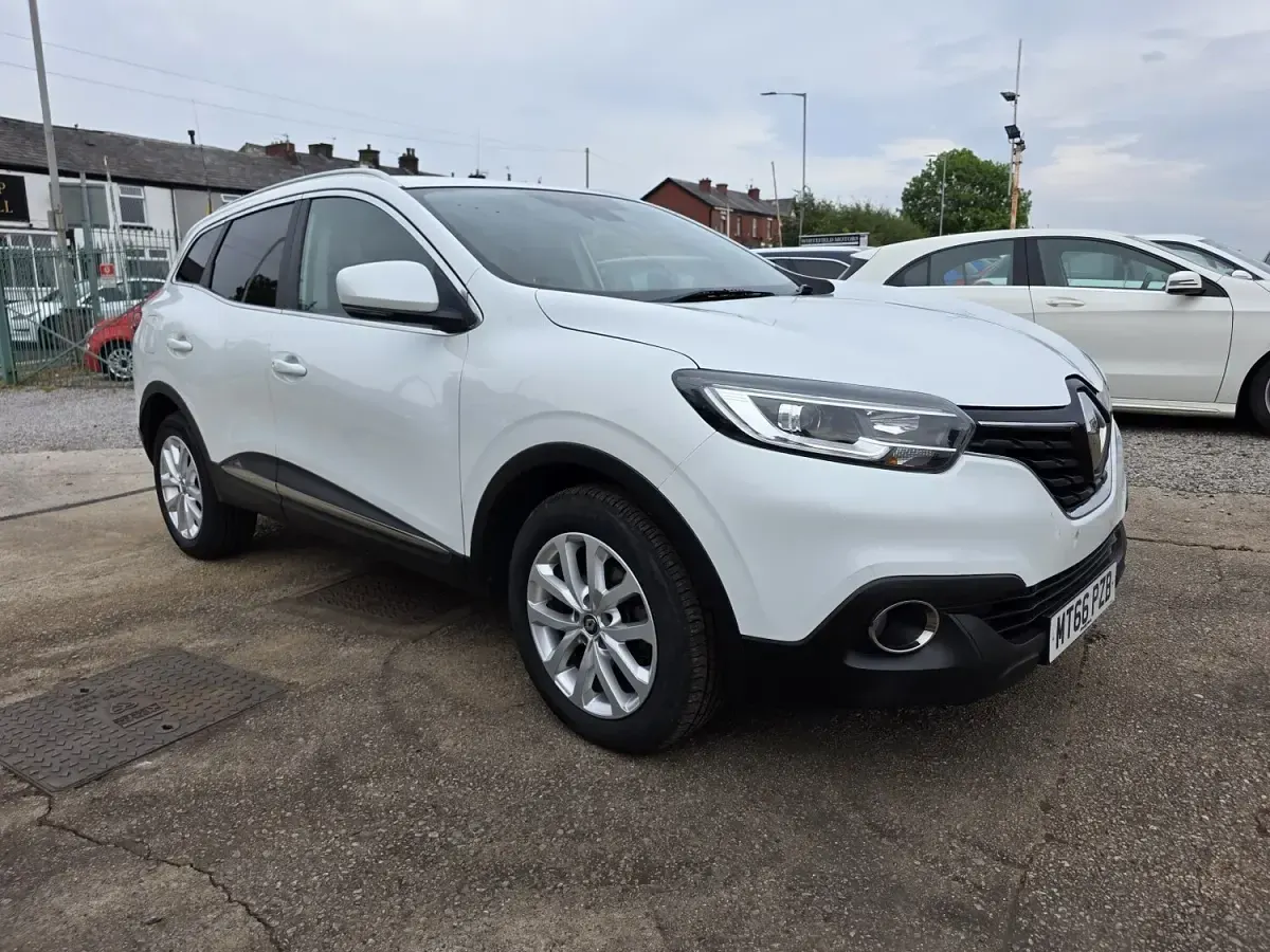 Used Renault Kadjar Dynamique 110 HP (80 kW) 2016 White SUV