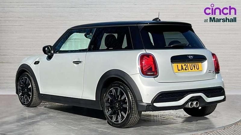 Used Mini Cooper S Exclusive 178 HP (130 kW) 2021 Silver Hatchback