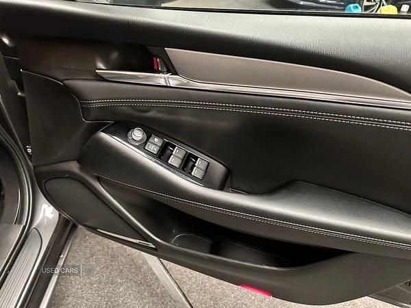 Usado Mazda 6 Inclusive 150 HP (110 kW) 2018 Cinzento Sedan