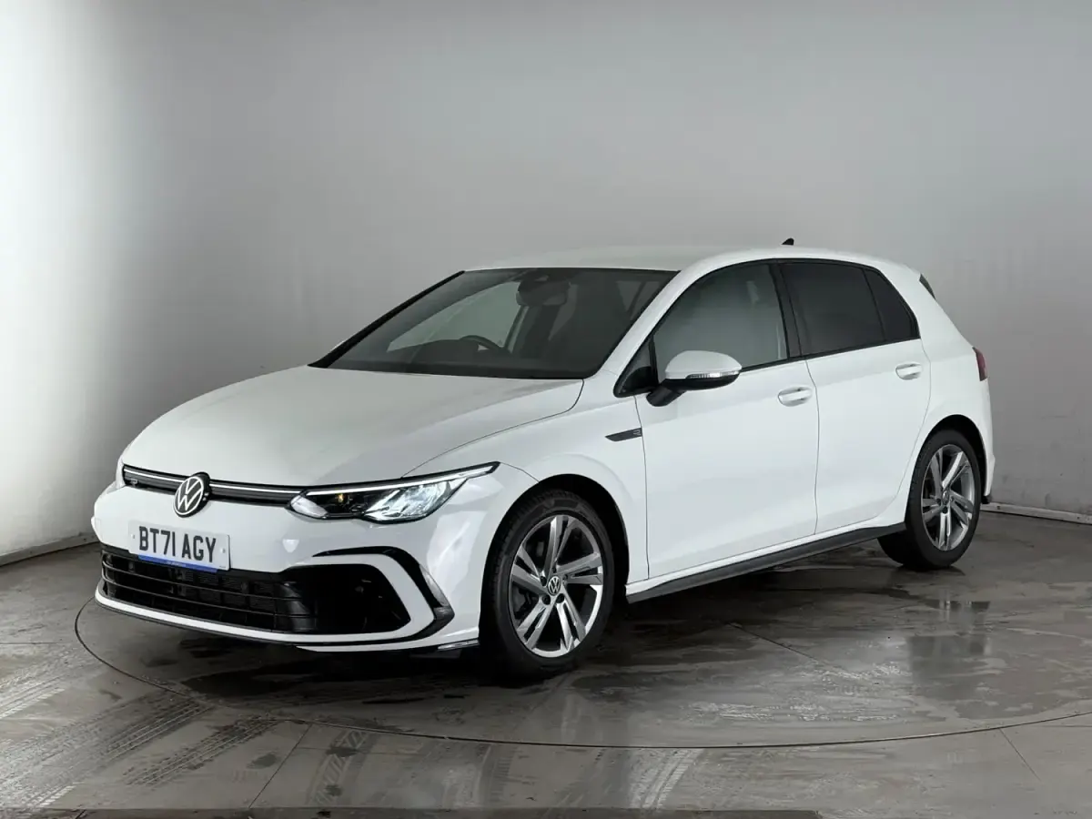 Usado VW Golf VIII R-line 2021 Blanco Utilitario