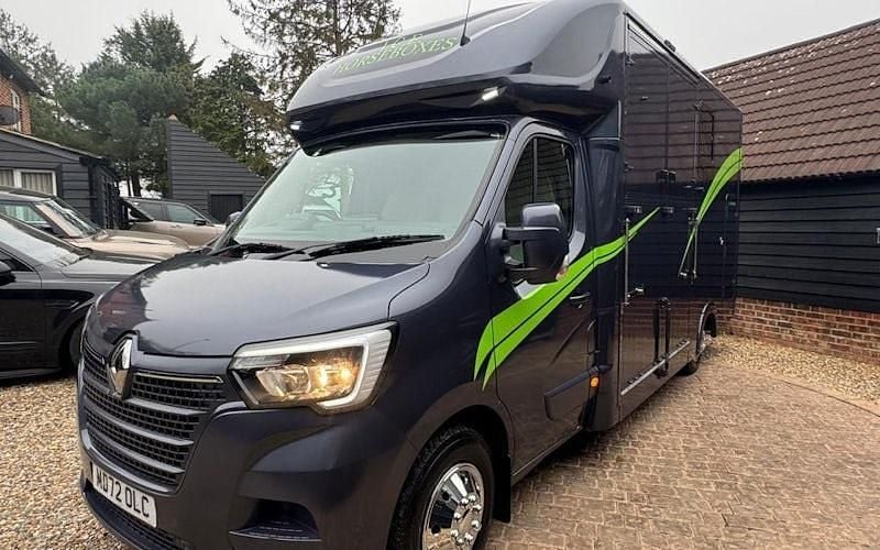 Używany Renault Master Business 135 KM (99 kW) 2022 Biały Minivan